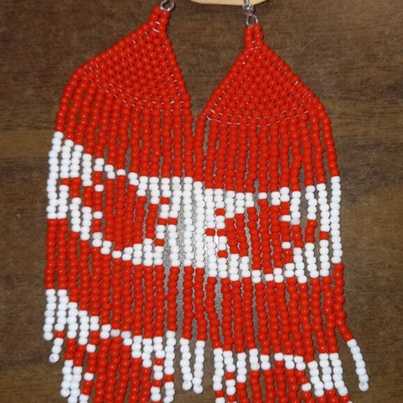 🇨🇦 Handmade Canada Day Beaded Earrings – Limited Edition 🇨🇦 - Picture 5 of 6